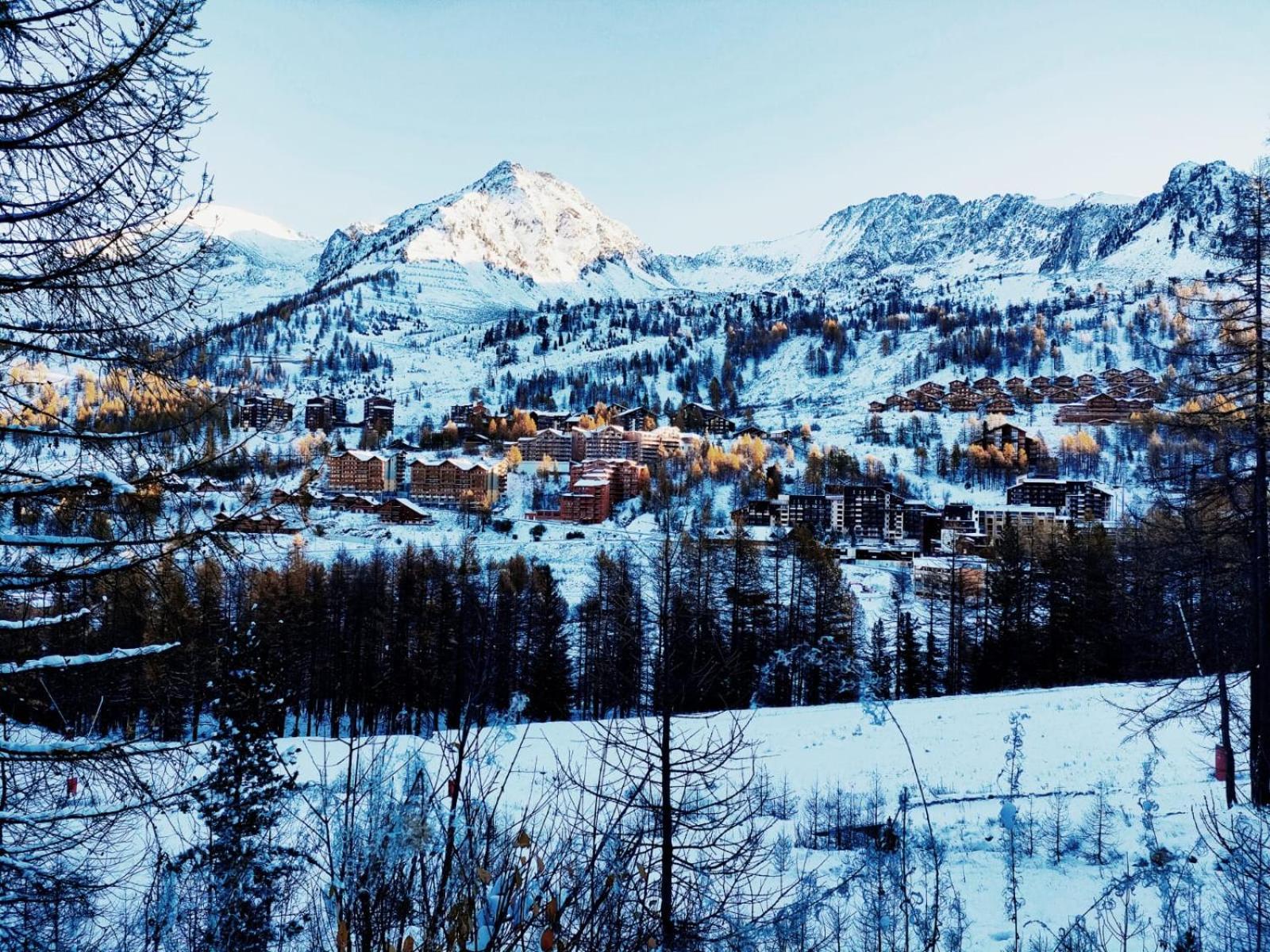 Joli T2, Centre, Parking Prive, Wifi, Local A Ski Isola 2000 Exterior photo